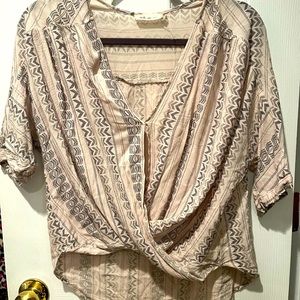 Cropped short sleeve shirt